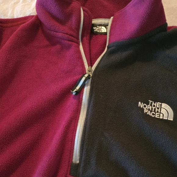 The North Face Maroon and Black Fleece Jacket - Picture 4 of 4